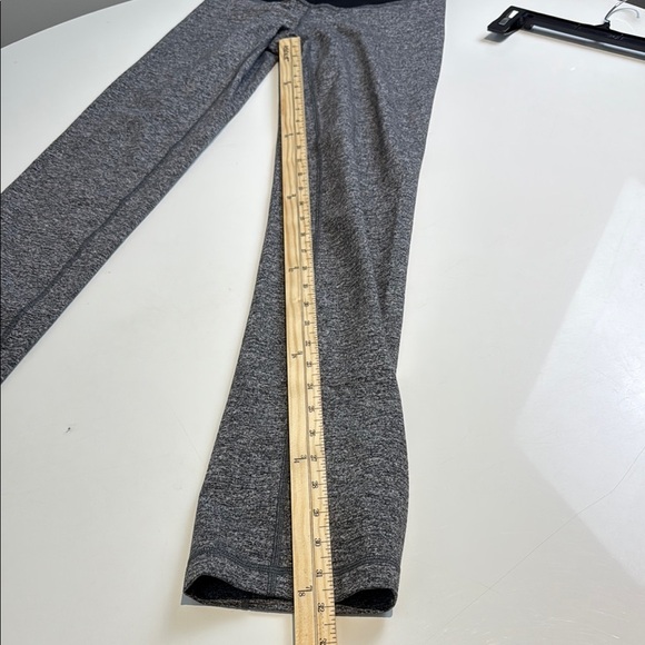 Lululemon Athletica Straight Up pants. HIGH WAIST. Size 2-4 Heather grey - Picture 6 of 6